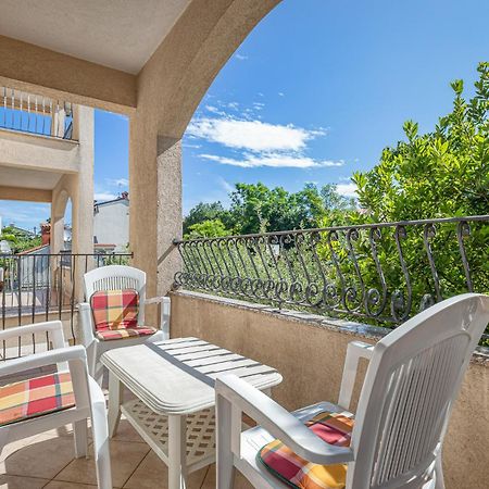 شقة House Laura 200M From The Beach And The Center بوريتش المظهر الخارجي الصورة
