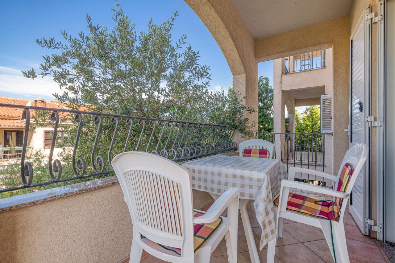 شقة House Laura 200M From The Beach And The Center بوريتش المظهر الخارجي الصورة